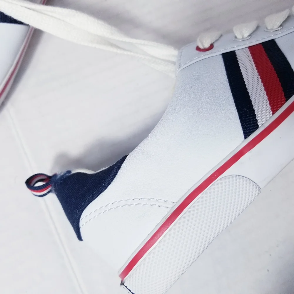 TOMMY HILFIGER KID'S SNEAKERS SIZE 3